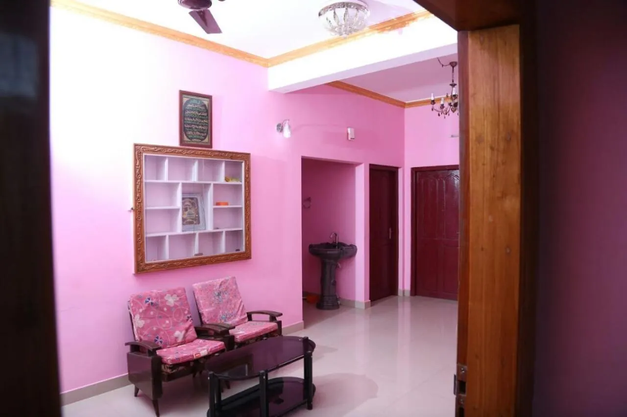 Hotel Hazrath Inn Munnar